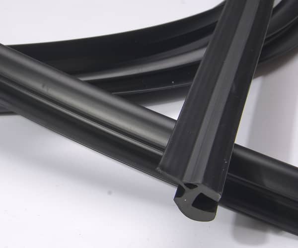 Automotive Windshield Moldings with Metal Filament